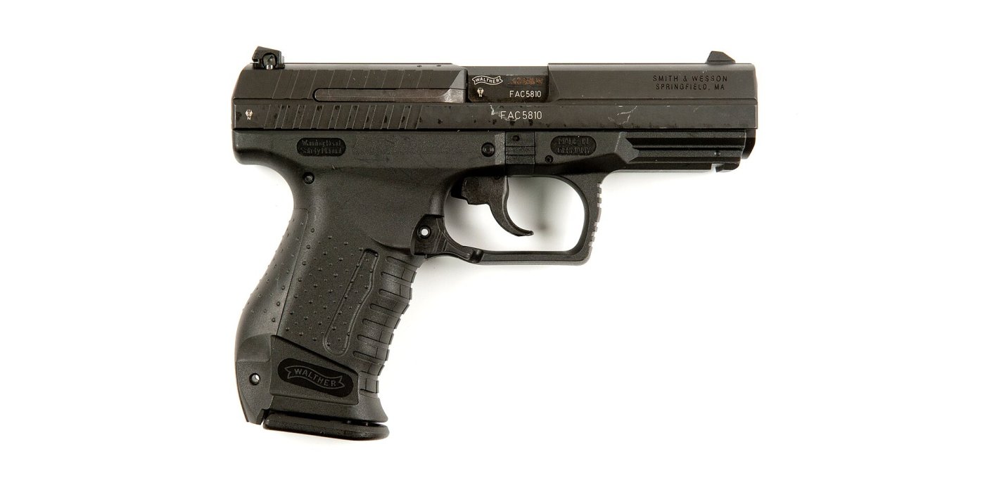 Walther P99 AS en 9x19 vu de profil côté droit sur fond blanc
